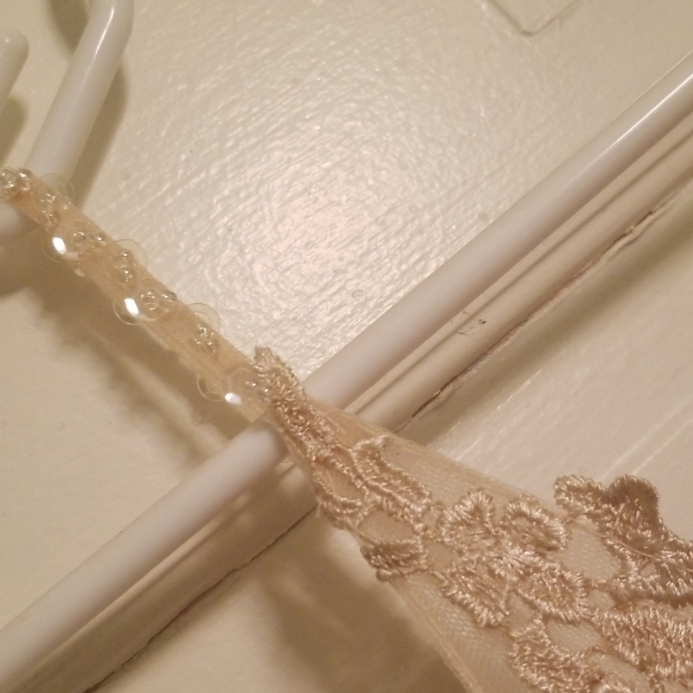 Unbranded champagne ballgown - Picture 5 of 6